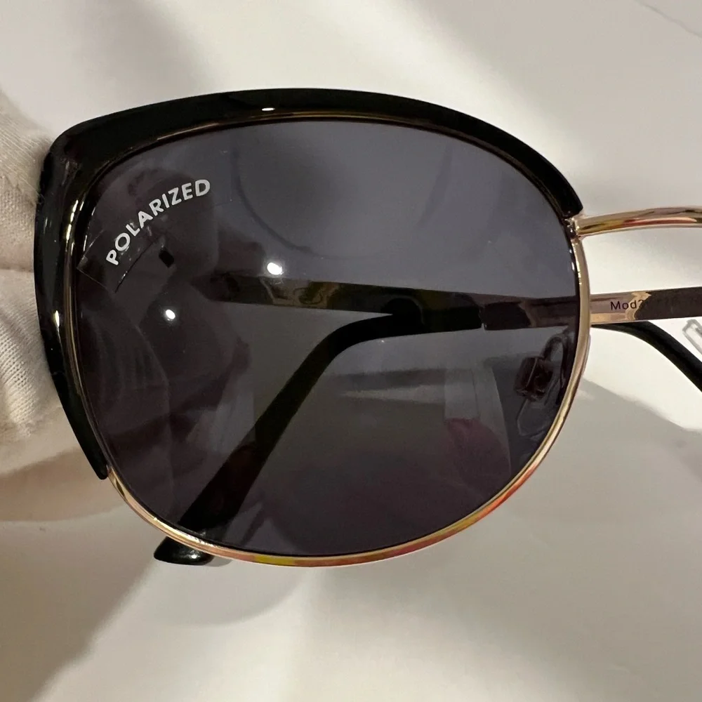 OSCAR BY OSCAR DE LA RENTA, METAL FRAME POLARIZED SUNGLASSES, SUPER NICE & CHIC